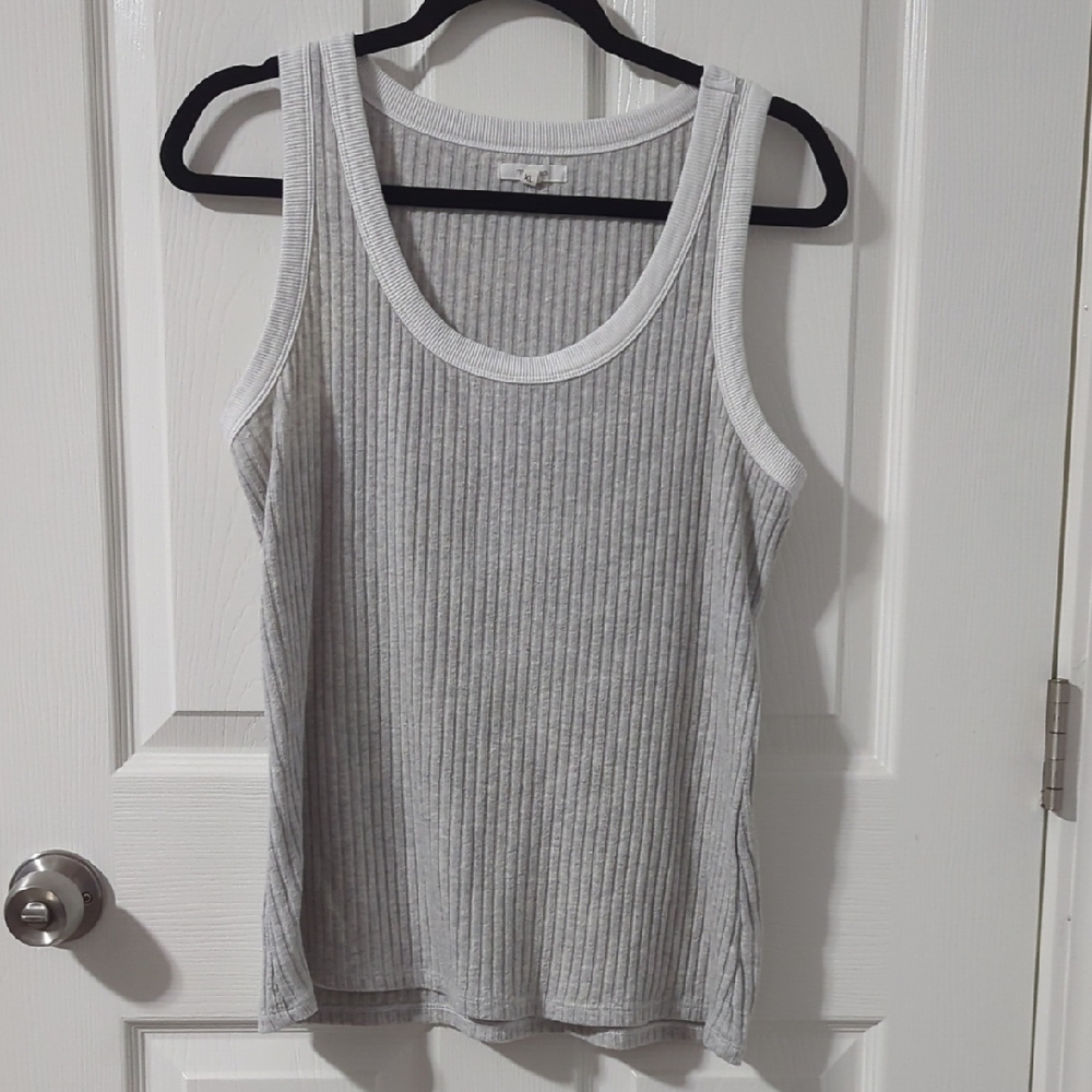 Maurices Light Gray Ribbed Top with White Trim-Womans XL